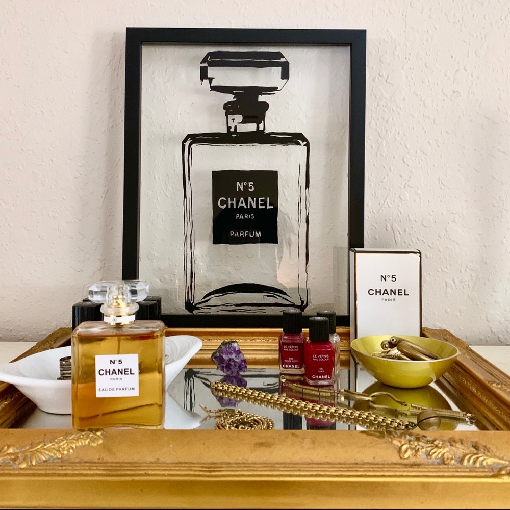 🚫SOLD🚫 CHANEL No. 5 Framed Glass Wall Art Black